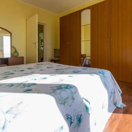 Apartman In 39212 Crikvenica